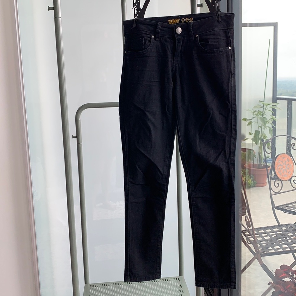 Black skinny jeans